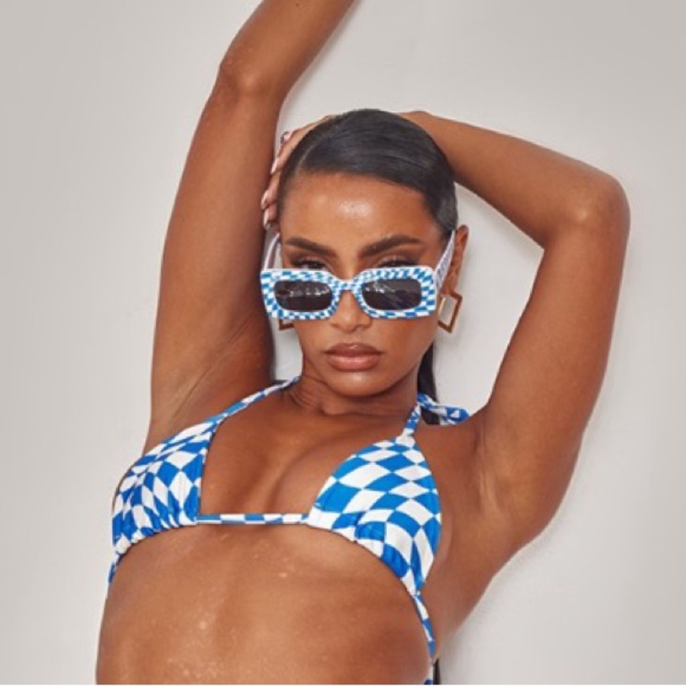 PrettyLittleThing Blue Illusion Print Triangle Bikini Top